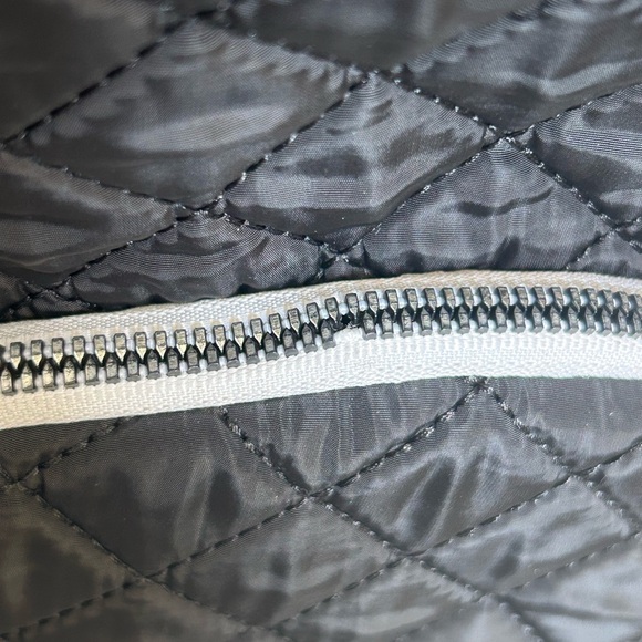 STEVE MADDEN QUILTED NYLON BACKPACK/PURSE - Picture 11 of 15